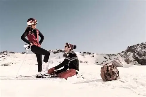 Лыжная одежда Красивая на снегу