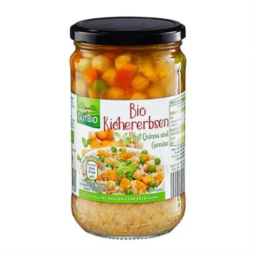 Органический нут с киноа и овощами