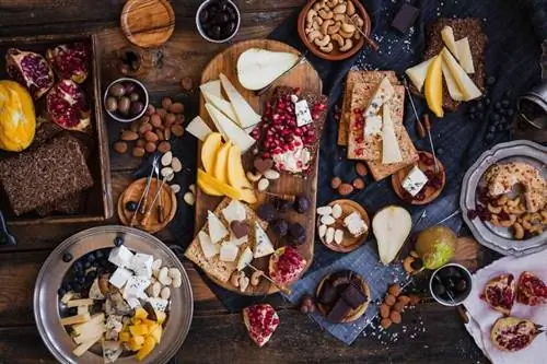 Продукты, которые не дают заснуть: сыр и мясо Продукты, которые не дают заснуть: сыр и мясо