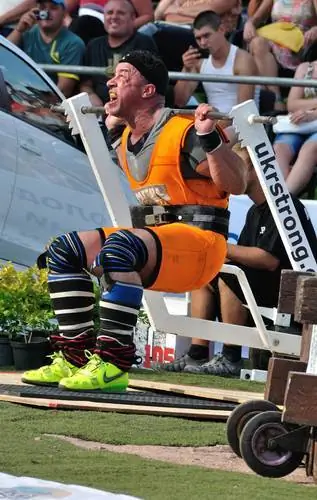 силач, силачи, положение ног, вес тела, рычаг, сила