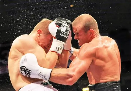 Анализ удара в печень: бросок и защита