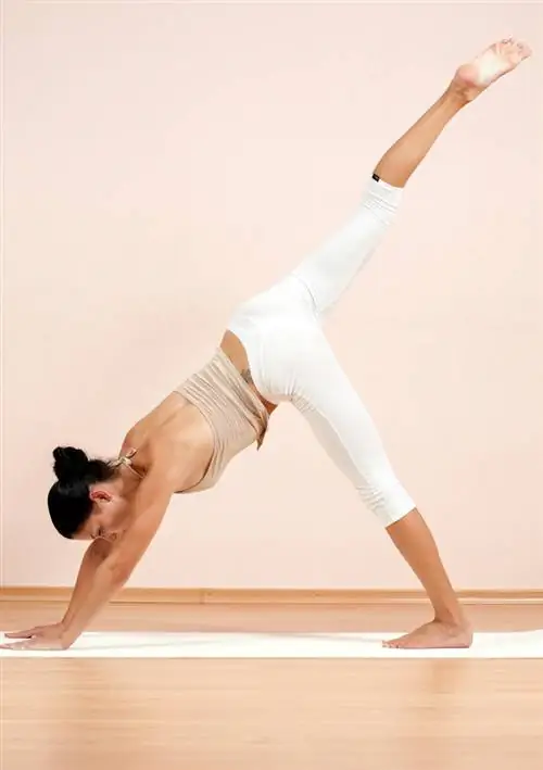 Тренировки йоги, готовые попотеть – 12 недель силы, гибкости и заботы о себе