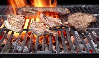 Жарить или не жарить? Почему летнее барбекю может быть вредным для вас