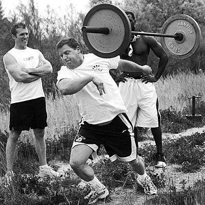 12 повторений с Дэном Джоном, тренером по силовой подготовке &