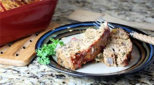 20 способов приготовить домашнюю птицу: куриный мясной рулет с чоризо