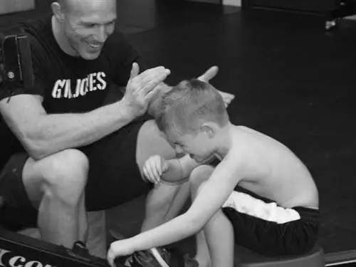 Бобби Максимус, тренажерный зал Джонс