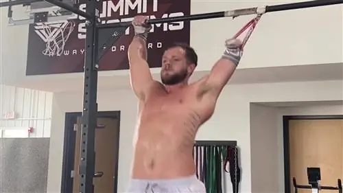 Двукратный чемпион CrossFit Games Adaptive Division Кейси Акри упорно трудится, чтобы заработать третий титул