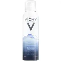 Минерализирующая термальная вода VICHY. Распылите ее на лицо после снятия макияжа, чтобы успокоить, защитить и освежить кожу перед тренировкой.