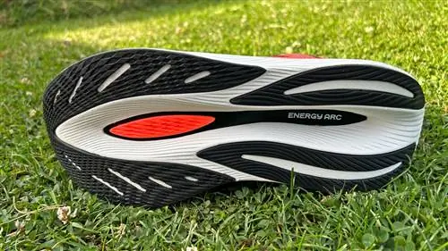 Подошва New Balance FuelCell SuperComp Trainer v2