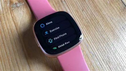 Экран приложения Fitbit Versa 4