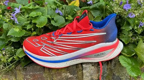 Обзор New Balance Fuelcell SC Elite V3