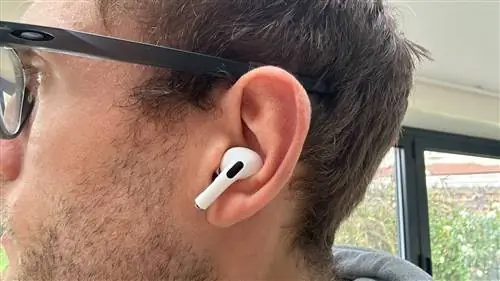 Apple AirPods Pro 2 в наушниках Apple AirPods Pro 2 в наушниках