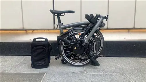 Brompton Electric P Line сложена Brompton Electric P Line сложена