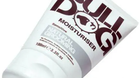 Bulldog Natural Grooming чувствительный увлажняющий крем