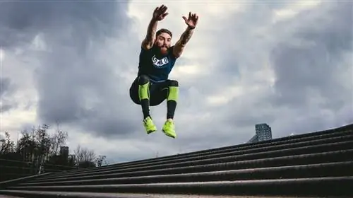 Ускорьте потерю жира с помощью этой HIIT-тренировки на открытом воздухе