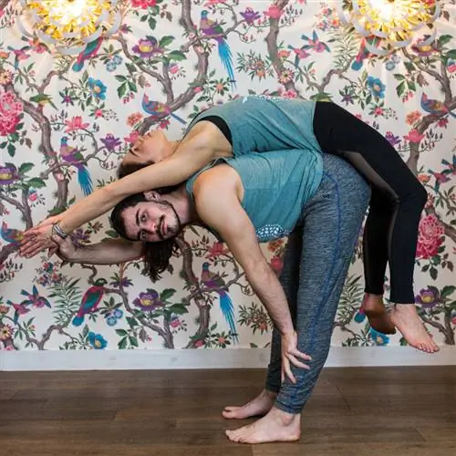 йога для пар