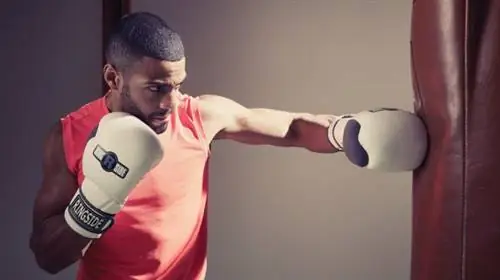 тренировки на боксерской груше