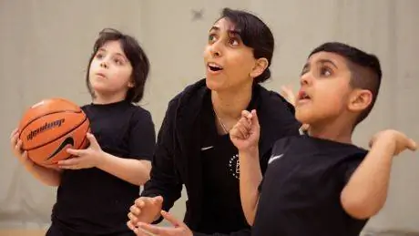 Молодежные тренеры-волонтеры должны знать об iCoachKids