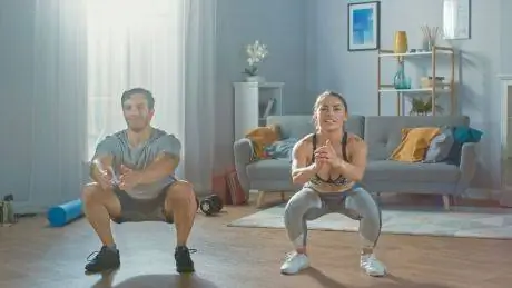 Начните тренировать ноги с помощью этой тренировки с собственным весом для нижней части тела