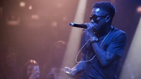 Рэпер Тинчи Страйдер о том, почему музыкальная индустрия похожа на один день больших ног