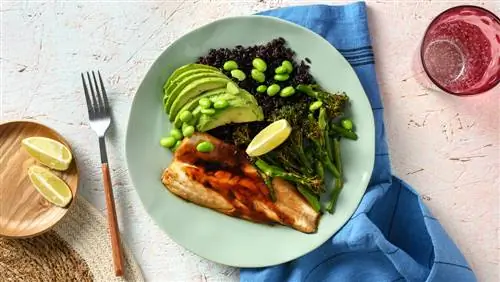 Морской окунь терияки от Green Chef с черным рисом Морской окунь терияки от Green Chef с черным рисом