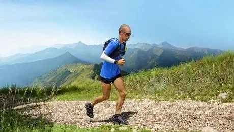 Обзор мультиспортивных часов Garmin Enduro: самое продолжительное время автономной работы