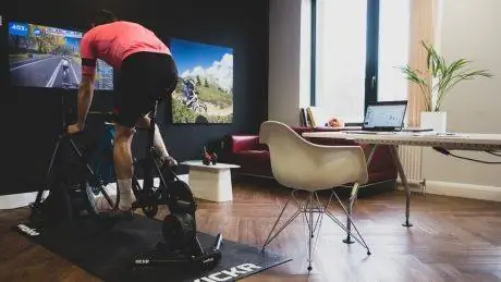 Тренировки Savage Turbo Trainer от профессиональных велосипедистов