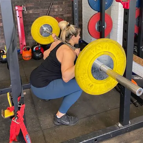 Приседания или жим ногами