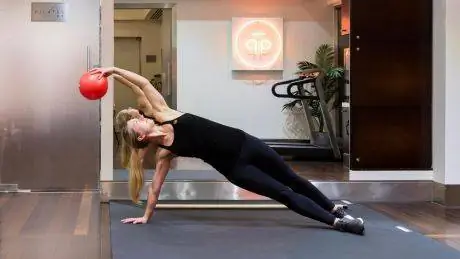 Испытайте себя с помощью этой основной тренировки в стиле пилатеса