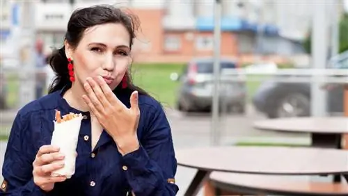 Этот богатый белком рецепт веганского буррито идеально подходит для веганов