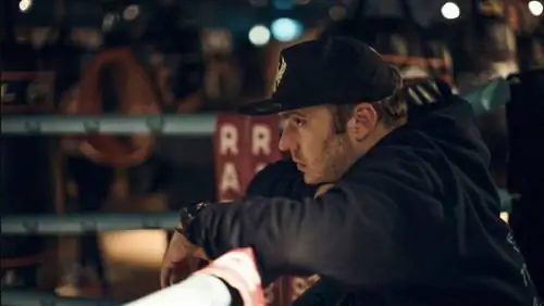 заниматься боксом