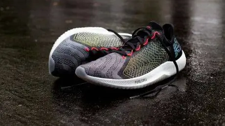Обзор беговых кроссовок New Balance FuelCell Rebel: мгновенный фаворит