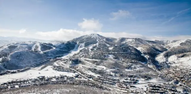 Как далеко Deer Valley Resort от Парк-Сити?
