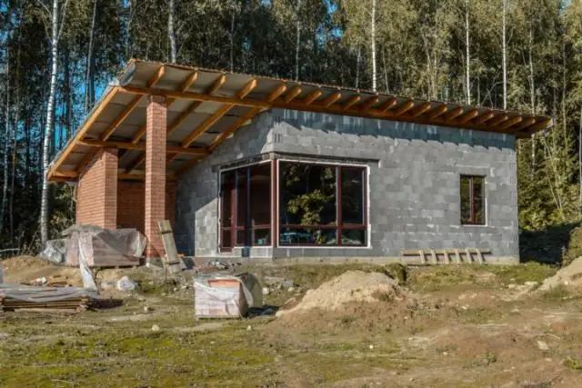 Нужны ли сараи водосточные желоба?