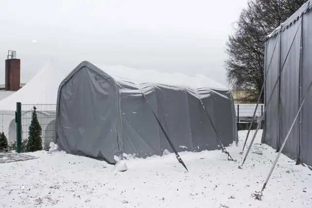 Когда нужно убирать снег с крыши?