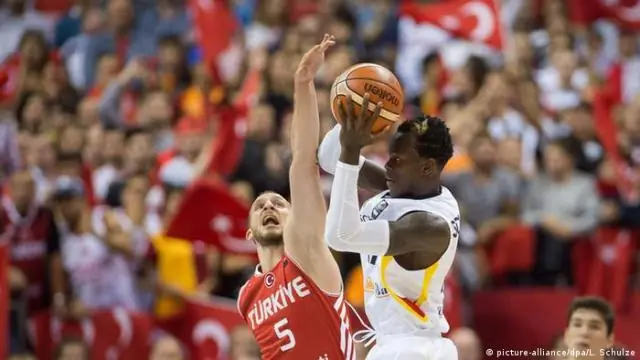 Как часто 2 посева проигрывают в первом раунде?