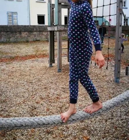 Стоит ли приседать босиком?