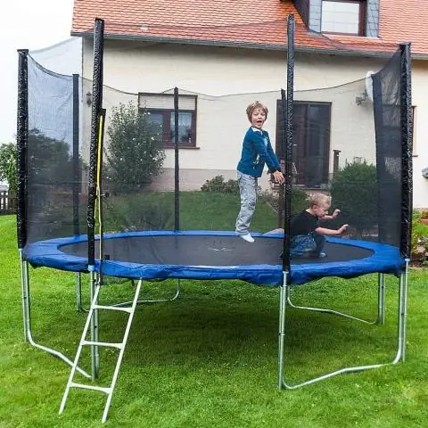 Где лучше всего поставить батут?