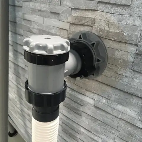 Когда мне следует добавлять химикаты в бассейн?