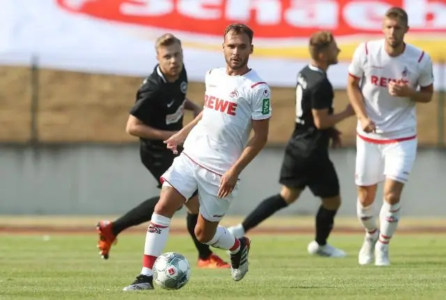 Какова роль полузащитника в футболе?