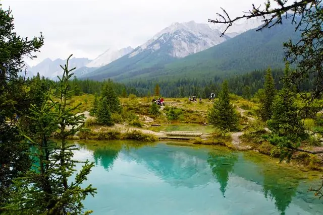 Может - хорошее время для посещения Банфа?