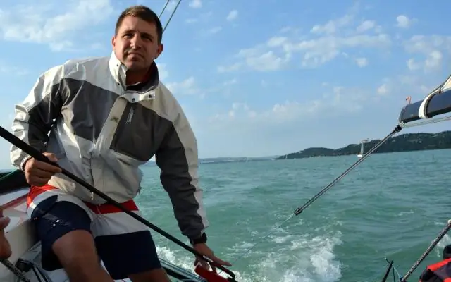 Какая компания владеет Pabst Blue Ribbon?