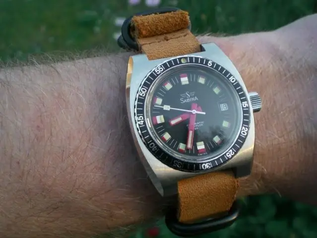 С какой стороны землянка Моряков?