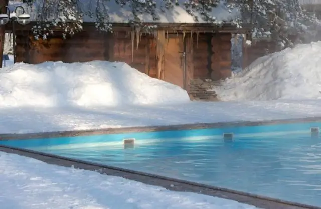 Бассейны зимой замерзают?