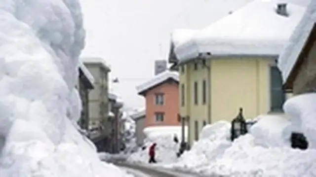 Сколько снега в горах Сьерры?