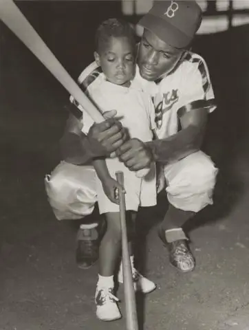 Где Джеки Робинсон рос в детстве?