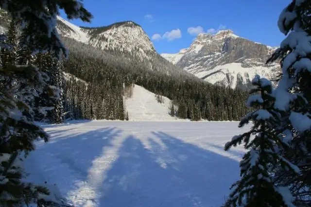 Сейчас идет снег в Скалистых горах?