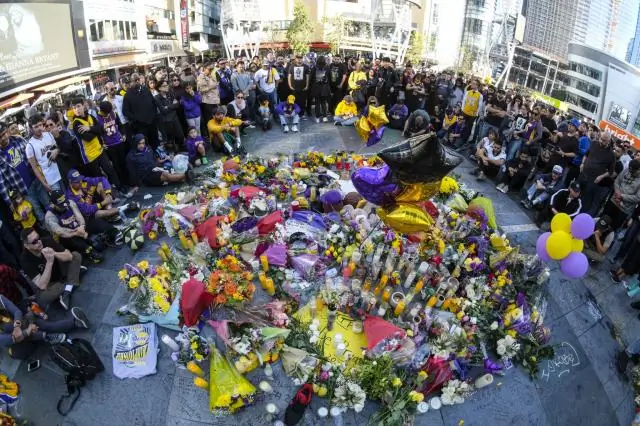 Папа Коби Брайанта жив?