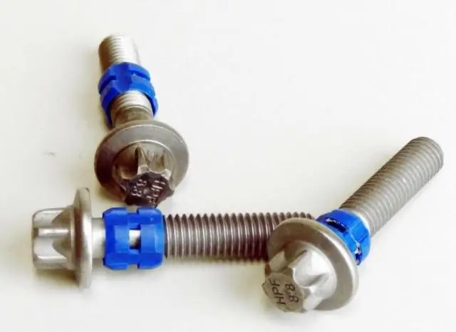 В чем разница между болтом и винтом?