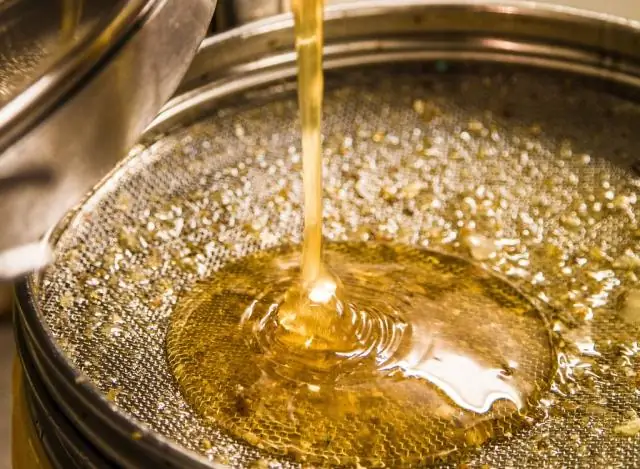 Из чего сделана площадка для гандбола?